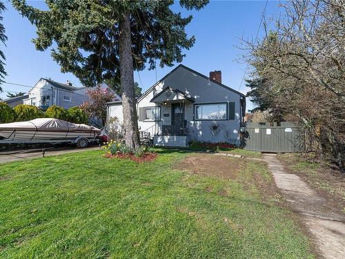 3178 Earl Grey St, Saanich, BC 