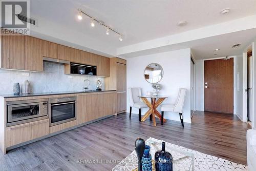 505 - 80 Queens Wharf Road, Toronto, ON - Indoor Photo Showing Kitchen