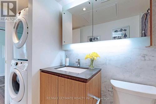 505 - 80 Queens Wharf Road, Toronto, ON - Indoor Photo Showing Laundry Room