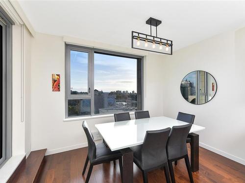 1001-608 Broughton St, Victoria, BC - Indoor Photo Showing Dining Room