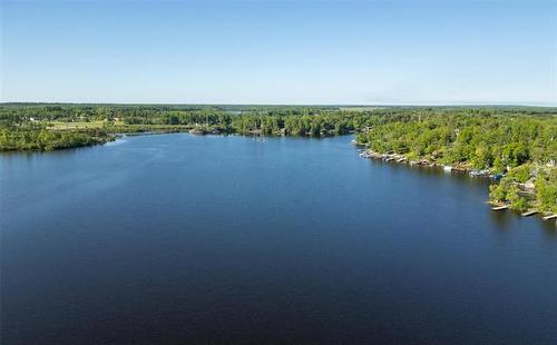 7 Sarapu Rd, Lac Du Bonnet Rm, MB 