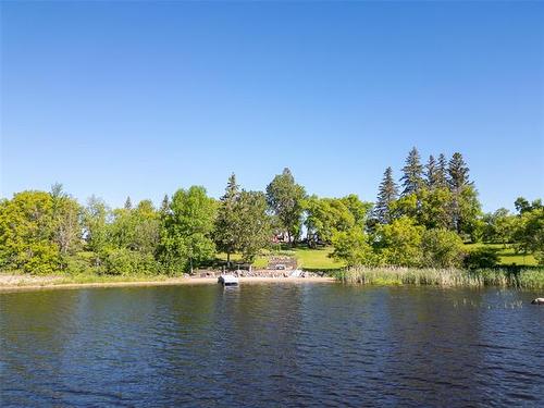 7 Sarapu Rd, Lac Du Bonnet Rm, MB 