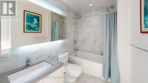 2711 - 115 Mcmahon Drive, Toronto, ON - Indoor Photo Showing Bathroom