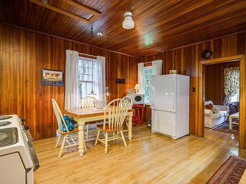 Dining room - 30 Rue Du Sommet, Sainte-Marguerite-Du-Lac-Masson, QC - Indoor Photo Showing Dining Room