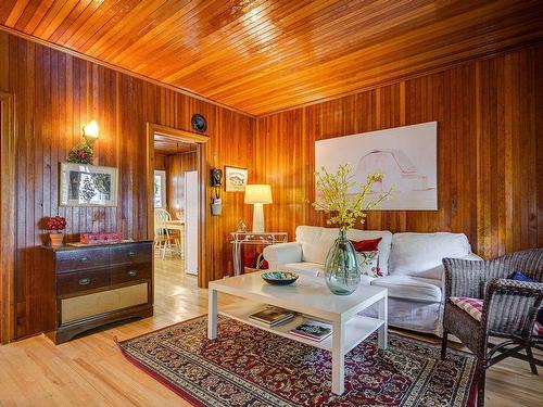 Living room - 30 Rue Du Sommet, Sainte-Marguerite-Du-Lac-Masson, QC - Indoor Photo Showing Living Room