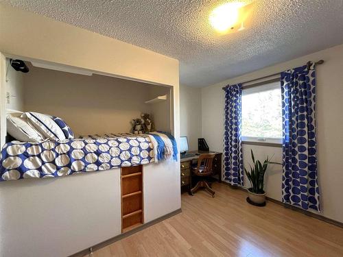 521 Hodder Avenue, Thunder Bay, ON - Indoor Photo Showing Bedroom