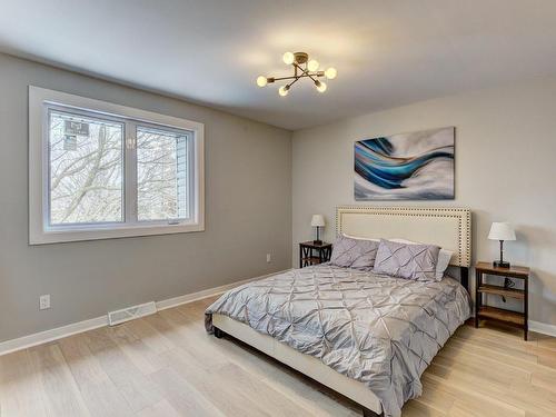 Bedroom - 49 Rue Desbarats, Kirkland, QC - Indoor Photo Showing Bedroom