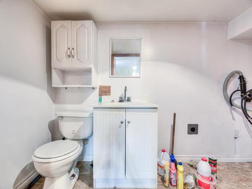 Powder room - 808 4E Avenue, Laval (Fabreville), QC - Indoor Photo Showing Bathroom