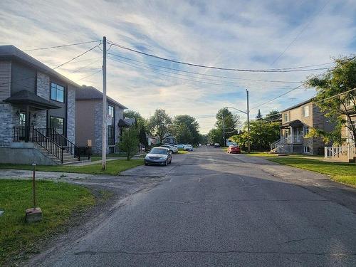 Street - 808 4E Avenue, Laval (Fabreville), QC - Outdoor
