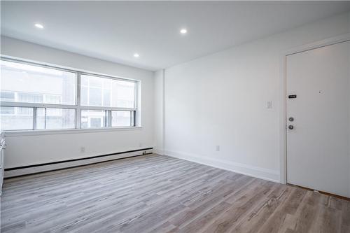 165 Park Row S|Unit #3, Hamilton, ON - Indoor Photo Showing Other Room