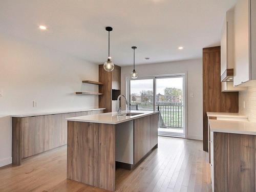 Cuisine - 929 Rue Pierre-Gauthier, Chambly, QC - Indoor Photo Showing Kitchen With Upgraded Kitchen