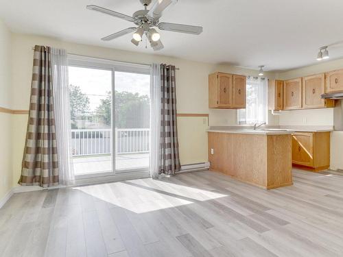 Dining room - 6350 Rue Salvail, Laval (Auteuil), QC - Indoor Photo Showing Kitchen