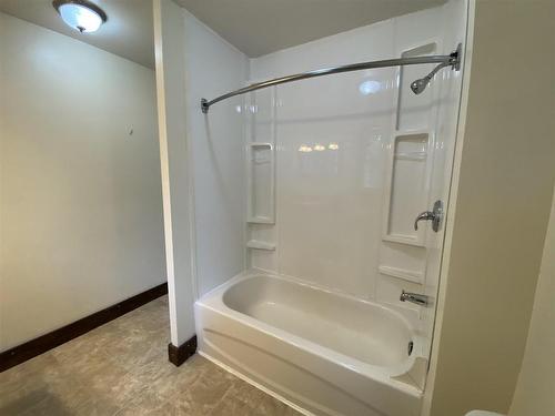 1328 Stanley Ave, Thunder Bay, ON - Indoor Photo Showing Bathroom