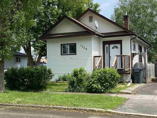 1328 Stanley Ave, Thunder Bay, ON - Outdoor