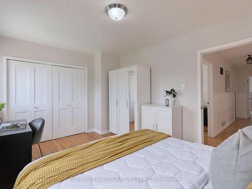 28 Tanjoe Cres, Toronto, ON - Indoor Photo Showing Bedroom