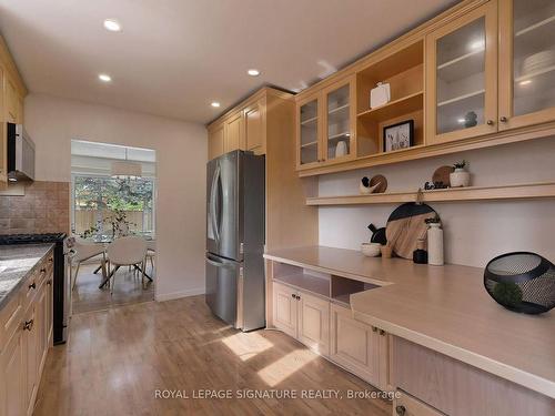 28 Tanjoe Cres, Toronto, ON - Indoor Photo Showing Kitchen