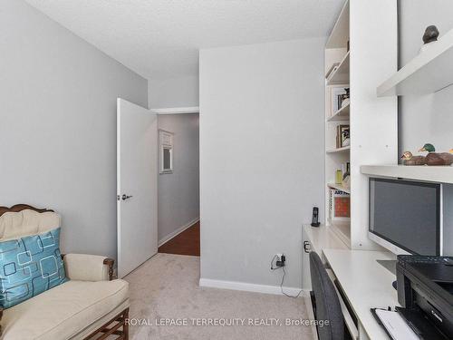 201-1801 Bayview Ave, Toronto, ON - Indoor