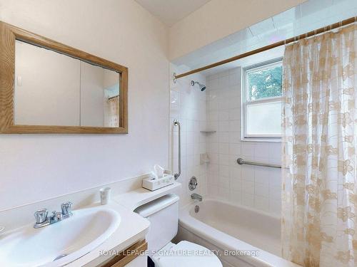 479 Drewry Ave, Toronto, ON - Indoor Photo Showing Bathroom