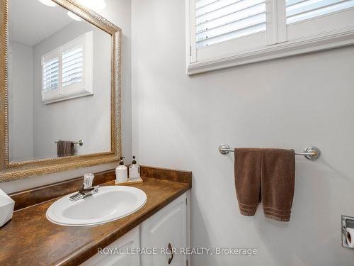 5 Wagon Trailway, Toronto, ON - Indoor Photo Showing Bathroom