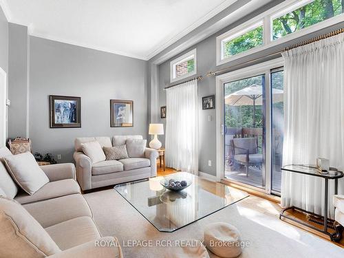 5 Wagon Trailway, Toronto, ON - Indoor Photo Showing Living Room