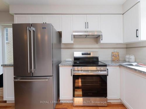 53 Bar Harbour Sq, Toronto, ON - Indoor Photo Showing Kitchen