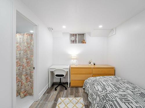 590 Appleby Line, Burlington, ON - Indoor Photo Showing Bedroom