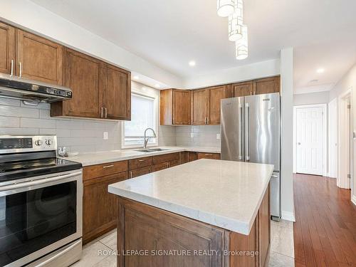1-71 Redwater Dr, Toronto, ON - Indoor Photo Showing Kitchen
