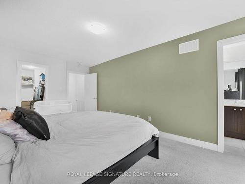 555 Mermaid Cres, Mississauga, ON - Indoor Photo Showing Bedroom
