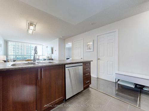2202-335 Rathburn Rd W, Mississauga, ON - Indoor Photo Showing Kitchen With Double Sink