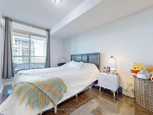 2202-335 Rathburn Rd W, Mississauga, ON - Indoor Photo Showing Bedroom