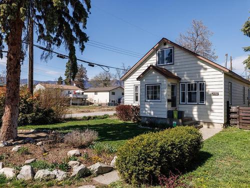 732 Morrison Avenue, Kelowna, BC - Outdoor