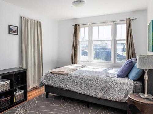 732 Morrison Avenue, Kelowna, BC - Indoor Photo Showing Bedroom