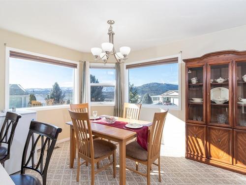 50-6400 Spencer Road, Kelowna, BC - Indoor Photo Showing Dining Room