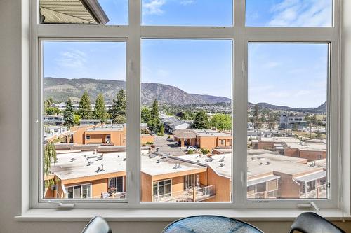 1312-3833 Brown Road, West Kelowna, BC - Indoor