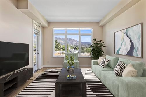 1312-3833 Brown Road, West Kelowna, BC - Indoor Photo Showing Living Room