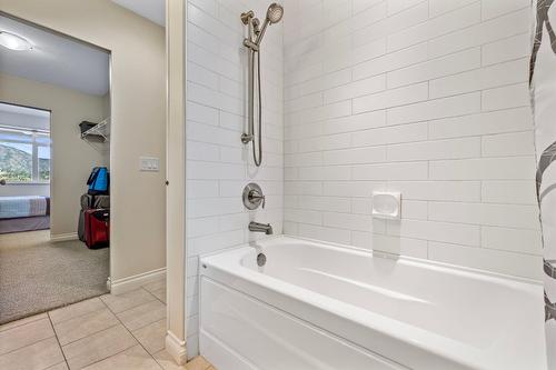 1312-3833 Brown Road, West Kelowna, BC - Indoor Photo Showing Bathroom