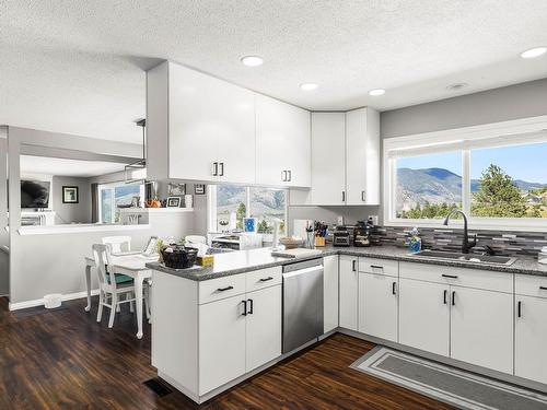 1399 Todd Road, Kamloops, BC - Indoor Photo Showing Kitchen With Upgraded Kitchen
