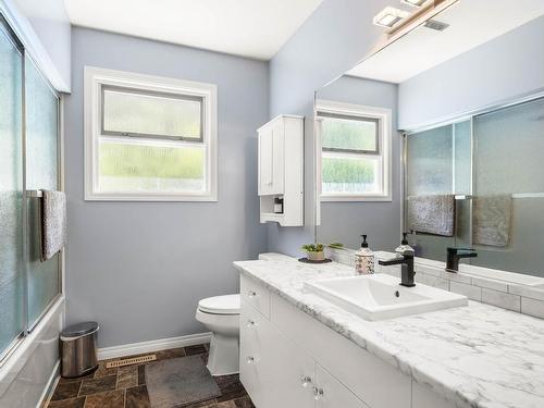 1399 Todd Road, Kamloops, BC - Indoor Photo Showing Bathroom