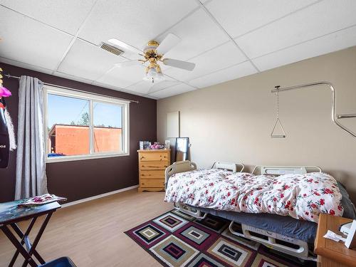 1399 Todd Road, Kamloops, BC - Indoor Photo Showing Bedroom