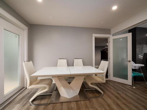 4067 Yellowhead Highway, Kamloops, BC - Indoor Photo Showing Dining Room