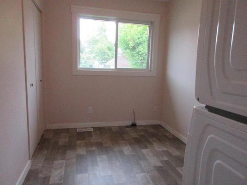 1525 Garcia Street, Merritt, BC - Indoor Photo Showing Laundry Room