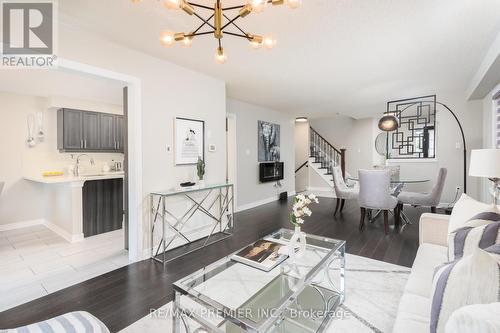 7 Cedargrove Road, Caledon, ON - Indoor Photo Showing Living Room