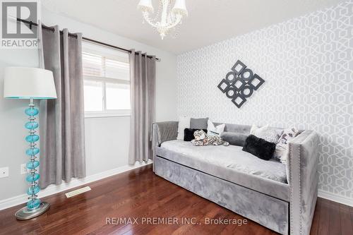 7 Cedargrove Road, Caledon, ON - Indoor Photo Showing Bedroom