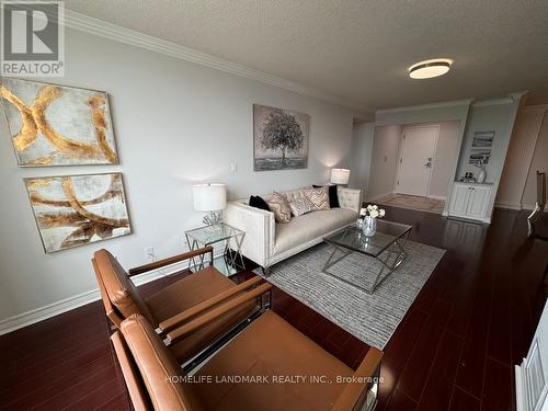 3122 - 68 Corporate Drive, Toronto, ON - Indoor Photo Showing Living Room