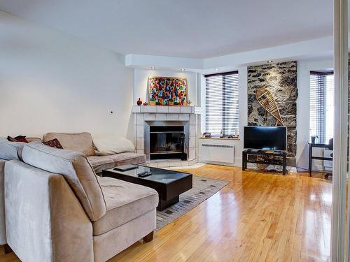 Living room - 1392 Av. Overdale, Montréal (Ville-Marie), QC - Indoor Photo Showing Living Room With Fireplace