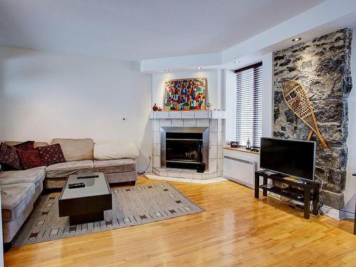 Salon - 1392 Av. Overdale, Montréal (Ville-Marie), QC - Indoor Photo Showing Living Room With Fireplace