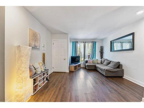 Salon - 11124  - 11126 Av. Des Récollets, Montréal (Montréal-Nord), QC - Indoor Photo Showing Living Room