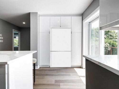 Kitchen - 5710 Av. Davies, Côte-Saint-Luc, QC - Indoor Photo Showing Kitchen