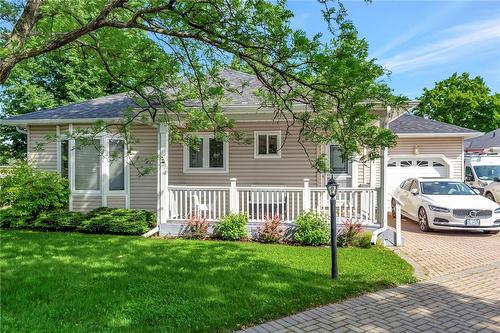 227 Silverbirch Boulevard, Mount Hope, ON - Outdoor With Deck Patio Veranda