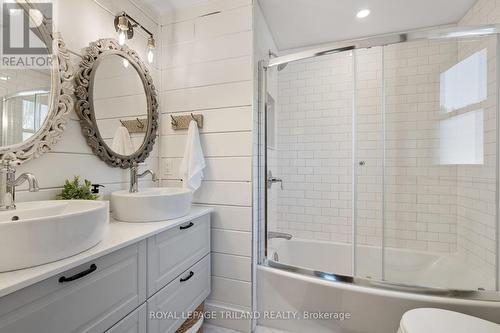 464 Regal Drive, London, ON - Indoor Photo Showing Bathroom